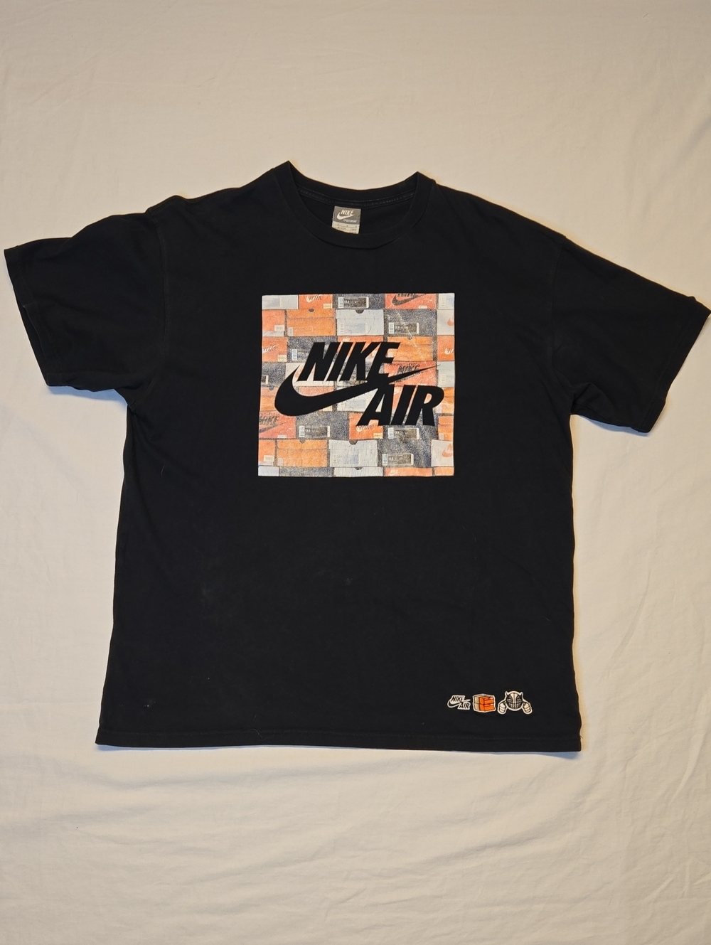 Nike Air Black 'The Infamous' Shoe Box Graphic Crewneck T-Shirt Vintage Y2K